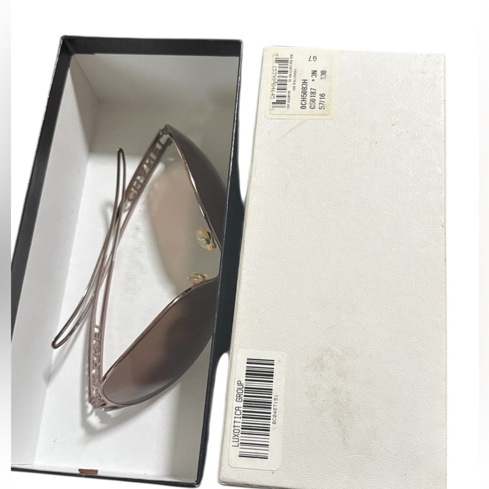 CHANEL Black and Rose Gold Sunglasses - Picture 11 of 12